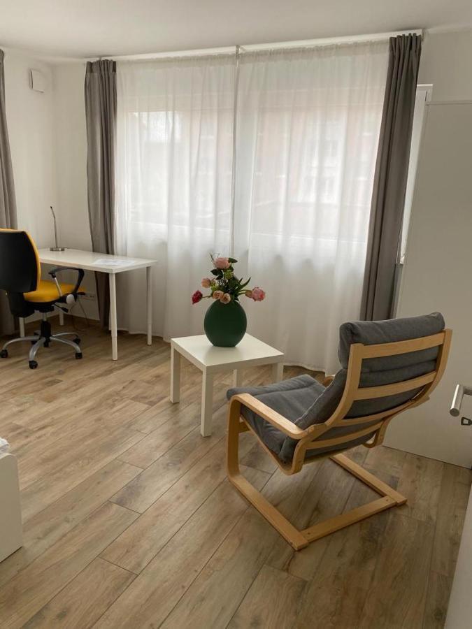 Ferienwohnungen Lamisto Am Waldesrand Neckartenzlingen Esterno foto