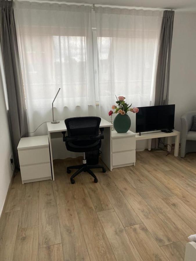 Ferienwohnungen Lamisto Am Waldesrand Neckartenzlingen Esterno foto